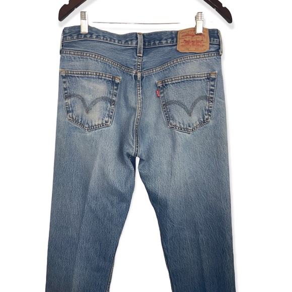 Vintage 501 Levi’s Medium Wash Straight Leg Jeans - Picture 9 of 13